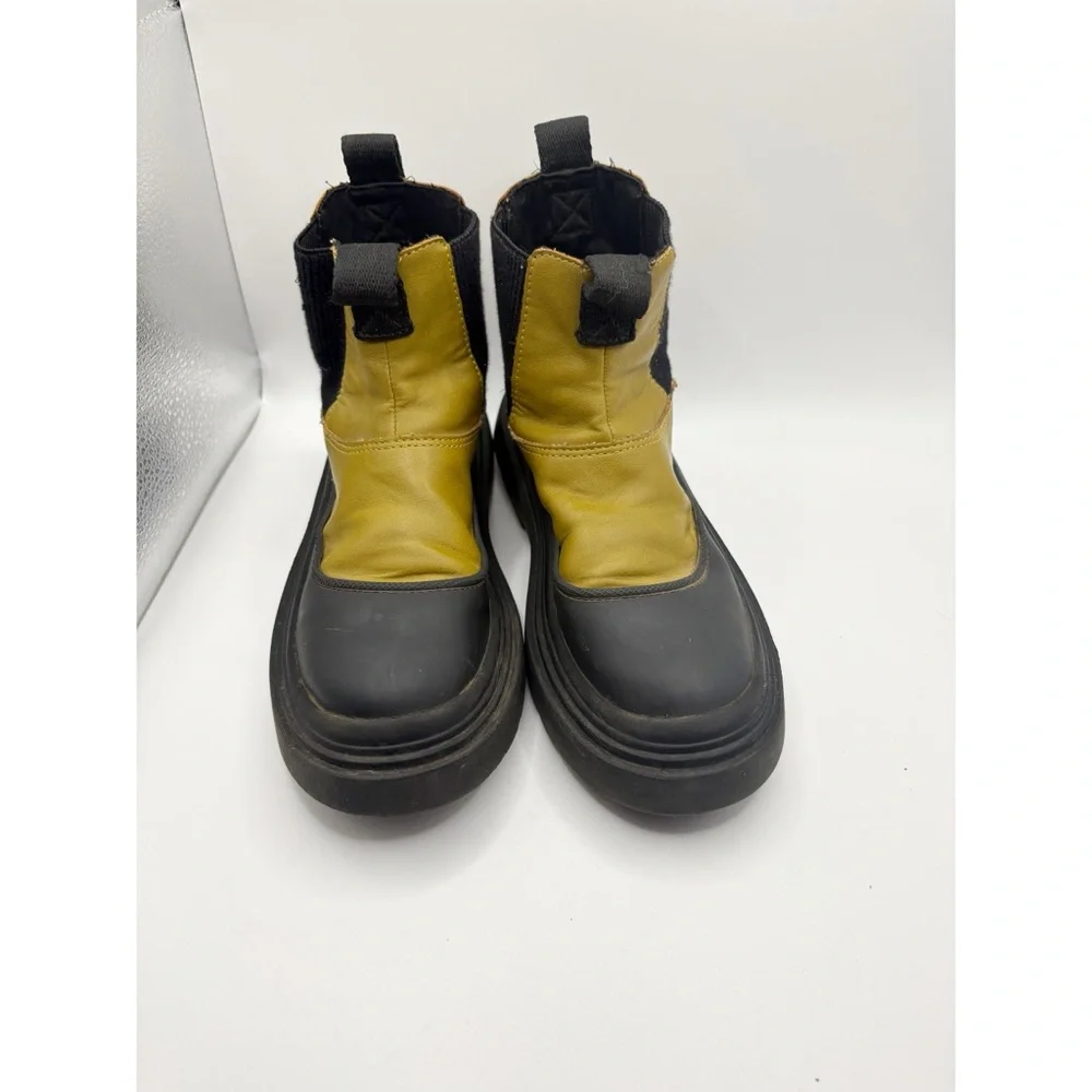 Zara Kids Green Rubberised‎ Boots